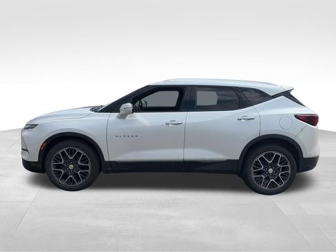 Used 2023 Chevrolet Blazer Premier image 3