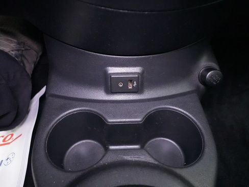 Used 2017 Nissan Versa SV FWD image 26