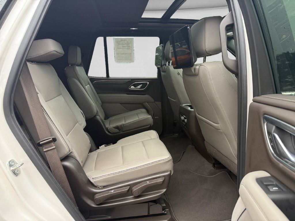 Used 2021 GMC Yukon SLT w/ SLT Luxury Plus Package AWD/4WD image 17