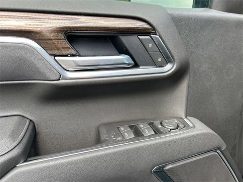 New 2025 Chevrolet Silverado 1500 LT w/ Safety Package AWD/4WD image 18