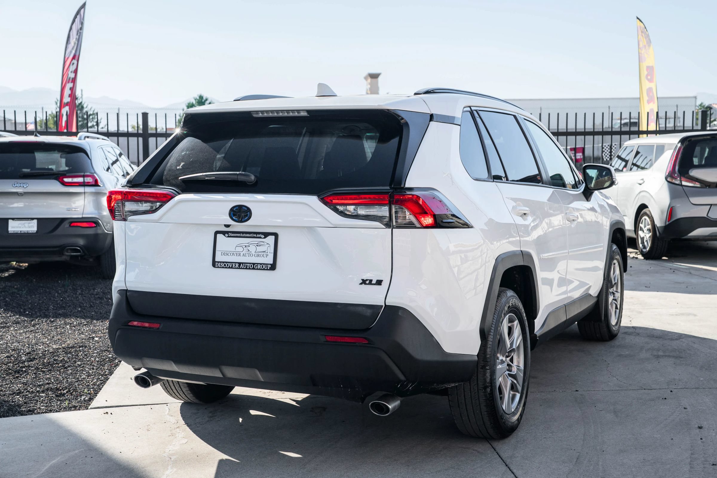 Used 2024 Toyota RAV4 XLE w/ Convenience Package AWD/4WD image 10