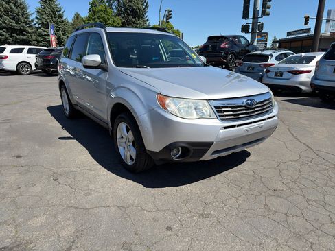 Used 2010 Subaru Forester 2.5X Premium AWD/4WD image 11