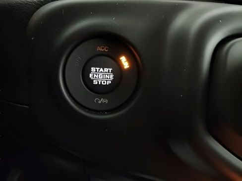 Used 2020 Jeep Wrangler Sport image 30