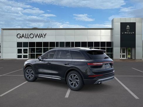 New 2026 Lincoln Corsair Premiere image 4