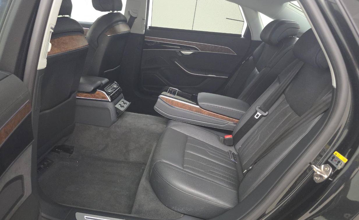 Used 2023 Audi A8 L 3.0T w/ Executive Package AWD/4WD image 7