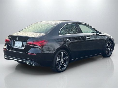 Used 2022 Mercedes-Benz A 220 image 7