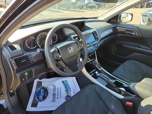 Used 2016 Honda Accord EX image 17