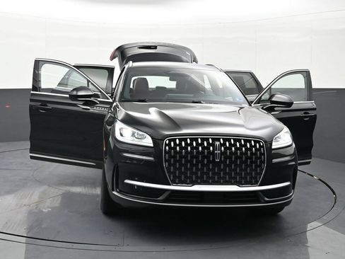 Used 2023 Lincoln Corsair Reserve AWD/4WD image 43