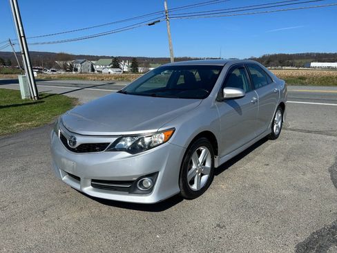 Used 2012 Toyota Camry SE image 6