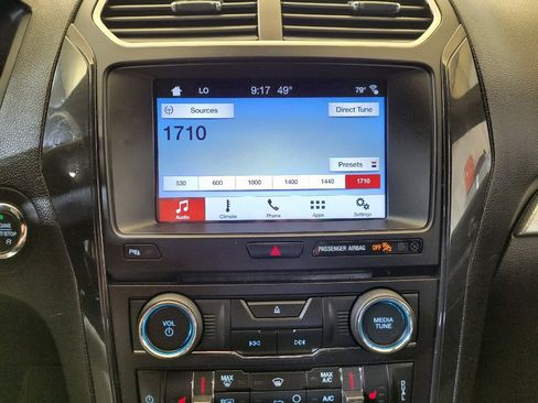 Used 2017 Ford Explorer XLT w/ Equipment Group 201A image 25