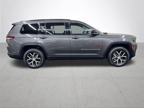 Used 2024 Jeep Grand Cherokee L Limited w/ Luxury Tech Group II image 8