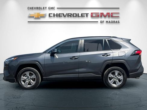 Used 2023 Toyota RAV4 XLE AWD/4WD image 6