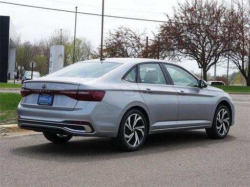 New 2025 Volkswagen Jetta SEL image 2