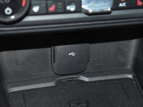 Used 2023 Ford Bronco Badlands image 13