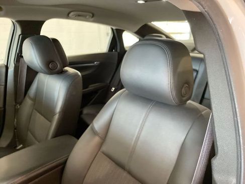 Used 2014 Chevrolet Impala LT image 11
