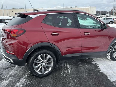 Used 2022 Buick Encore GX Essence w/ Experience Buick Package image 5