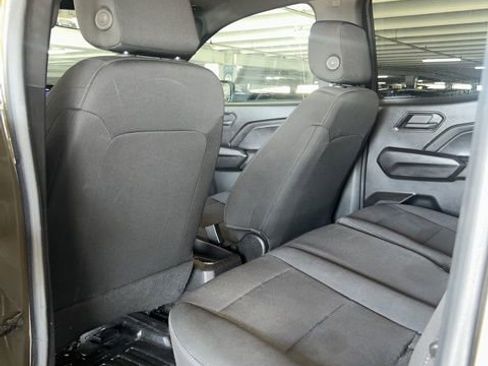 Used 2023 Chevrolet Colorado W/T image 5