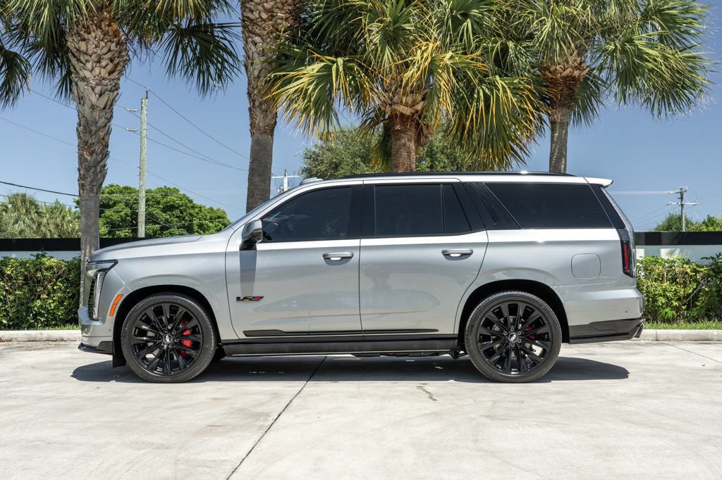 Used 2026 Cadillac Escalade V w/ LPO, ONYX Package AWD/4WD image 3