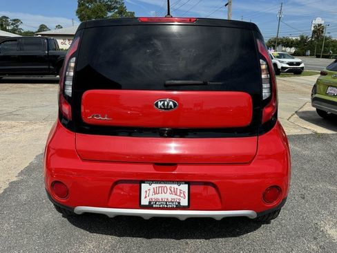 Used 2017 Kia Soul + w/ Designer's Package FWD image 8