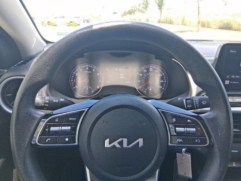 Used 2024 Kia Forte LXS w/ LXS Technology Package FWD image 7
