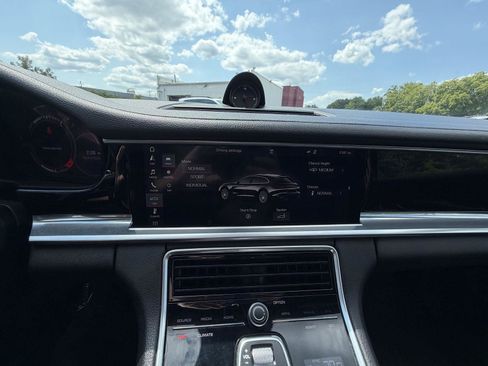 Used 2018 Porsche Panamera 4S AWD/4WD image 21