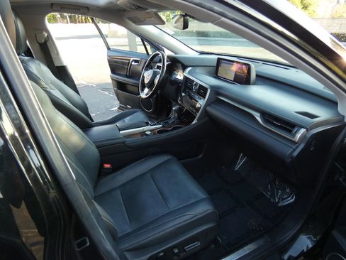 Used 2018 Lexus RX 350L FWD image 26