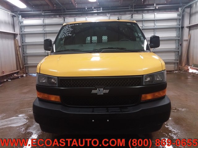 Used 2019 Chevrolet Express 2500 w/ Driver Convenience Package RWD image 7