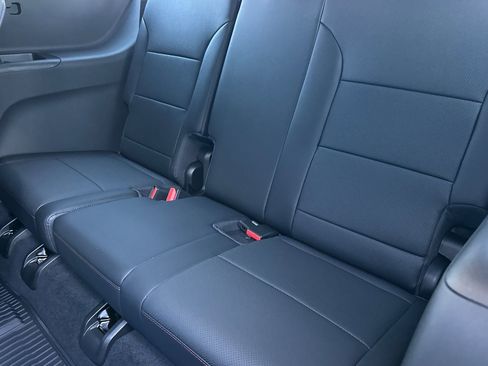 New 2026 Chevrolet Traverse Z71 w/ Driver Confidence Package image 15