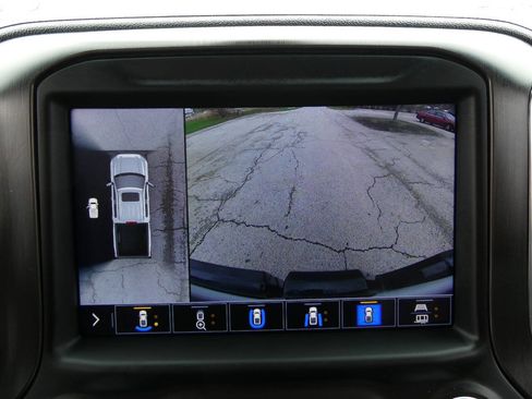 Used 2021 GMC Sierra 1500 AT4 w/ Technology Package AWD/4WD image 18