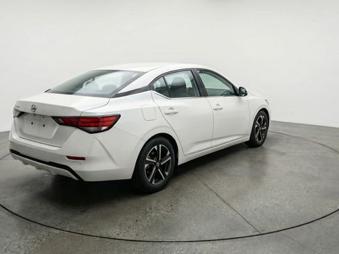Used 2025 Nissan Sentra SV FWD image 9