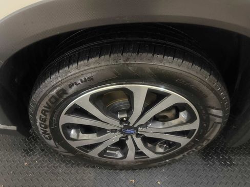 Used 2019 Subaru Forester Limited image 8