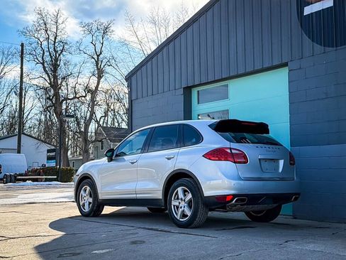 Used 2011 Porsche Cayenne S image 4