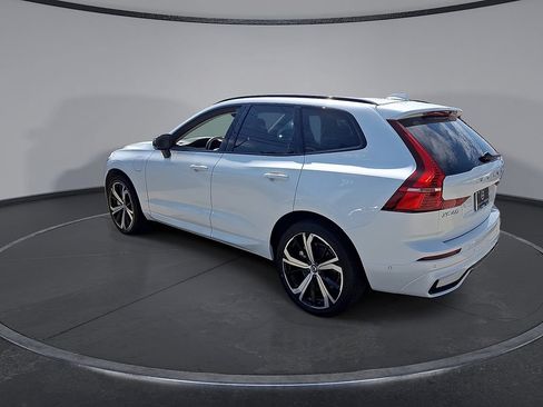 Used 2023 Volvo XC60 T8 Ultimate w/ Protection Package AWD/4WD image 9