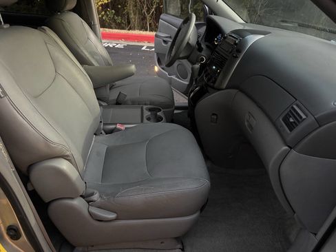 Used 2006 Toyota Sienna LE image 15