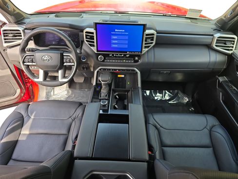 Used 2024 Toyota Sequoia Platinum image 9