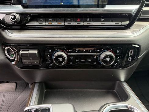 Used 2025 Chevrolet Silverado 1500 High Country image 25