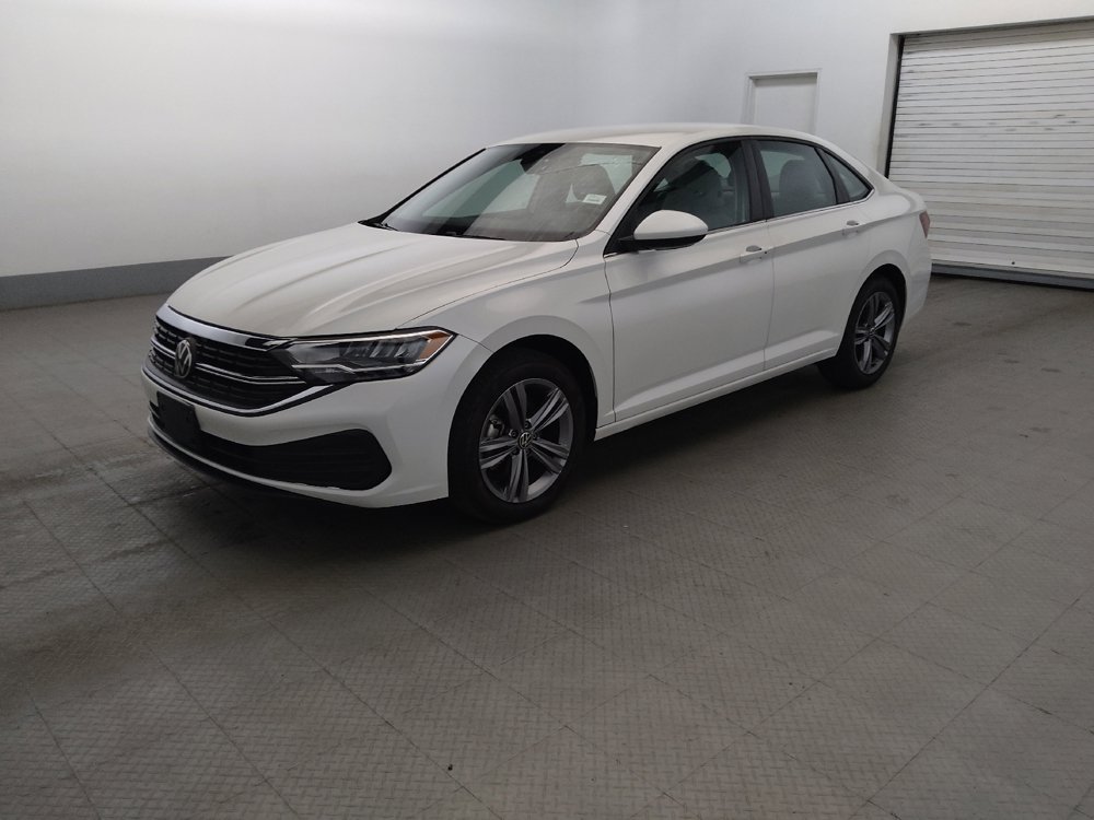 Used 2023 Volkswagen Jetta SE FWD image 2