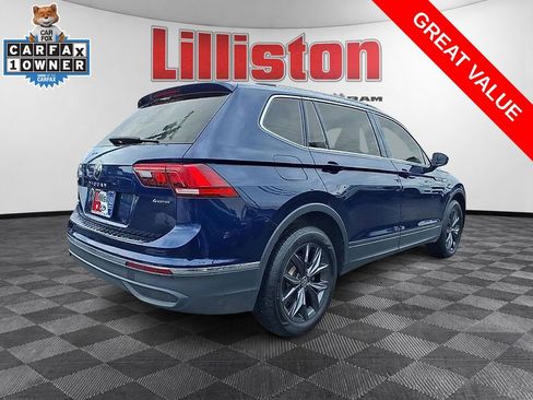 Used 2024 Volkswagen Tiguan SE w/ Panoramic Sunroof Package AWD/4WD image 2