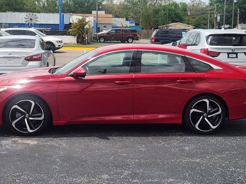 Used 2018 Honda Accord Sport image 3