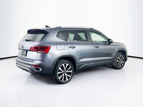 Used 2022 Volkswagen Taos SE FWD image 9