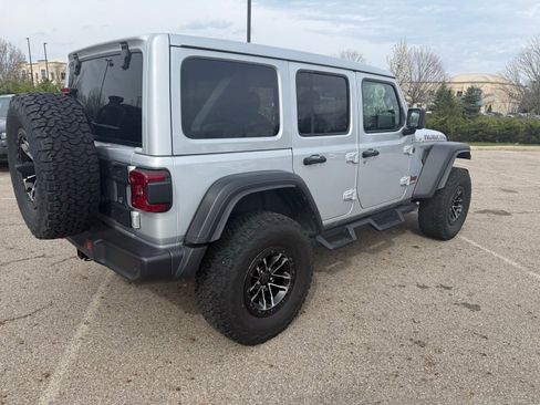 Used 2024 Jeep Wrangler Unlimited Rubicon w/ XTREMEE 35" Tire Package image 5