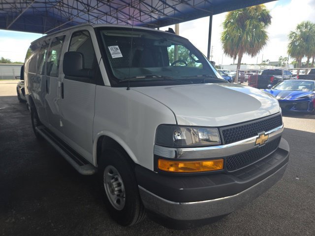 Used 2025 Chevrolet Express 2500 w/ Driver Convenience Package RWD image 3