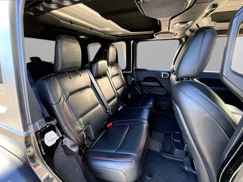 Used 2022 Jeep Wrangler Unlimited Rubicon w/ LED Lighting Group image 24