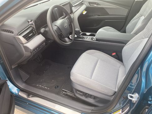 Used 2026 Toyota Camry LE w/ Convenience Package FWD image 20