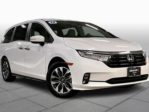 Used 2024 Honda Odyssey EX-L image 2
