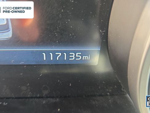 Used 2023 Kia Carnival LX FWD image 12