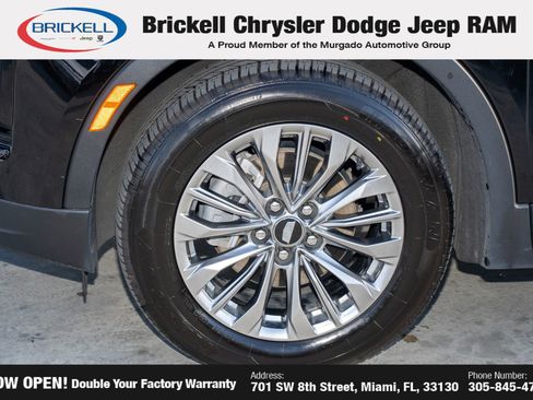 Used 2025 Cadillac XT4 Premium Luxury FWD image 38