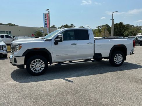 Used 2022 GMC Sierra 2500 SLT w/ SLT Premium Package image 3