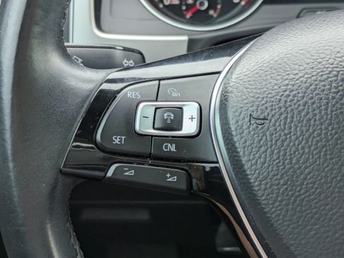 Used 2018 Volkswagen Atlas SE AWD/4WD image 22