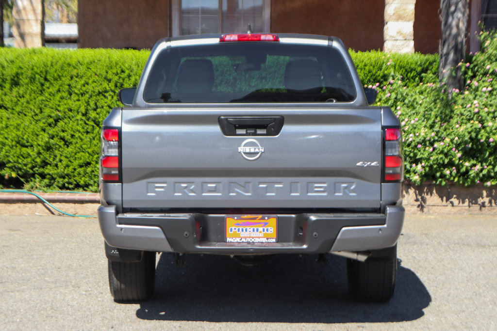Used 2025 Nissan Frontier SV AWD/4WD image 7